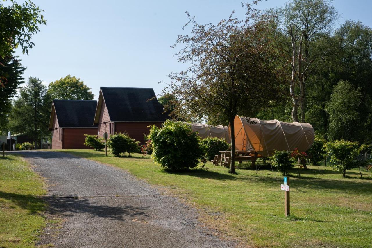 Camping Les Falaises De Toussaint 外观 照片